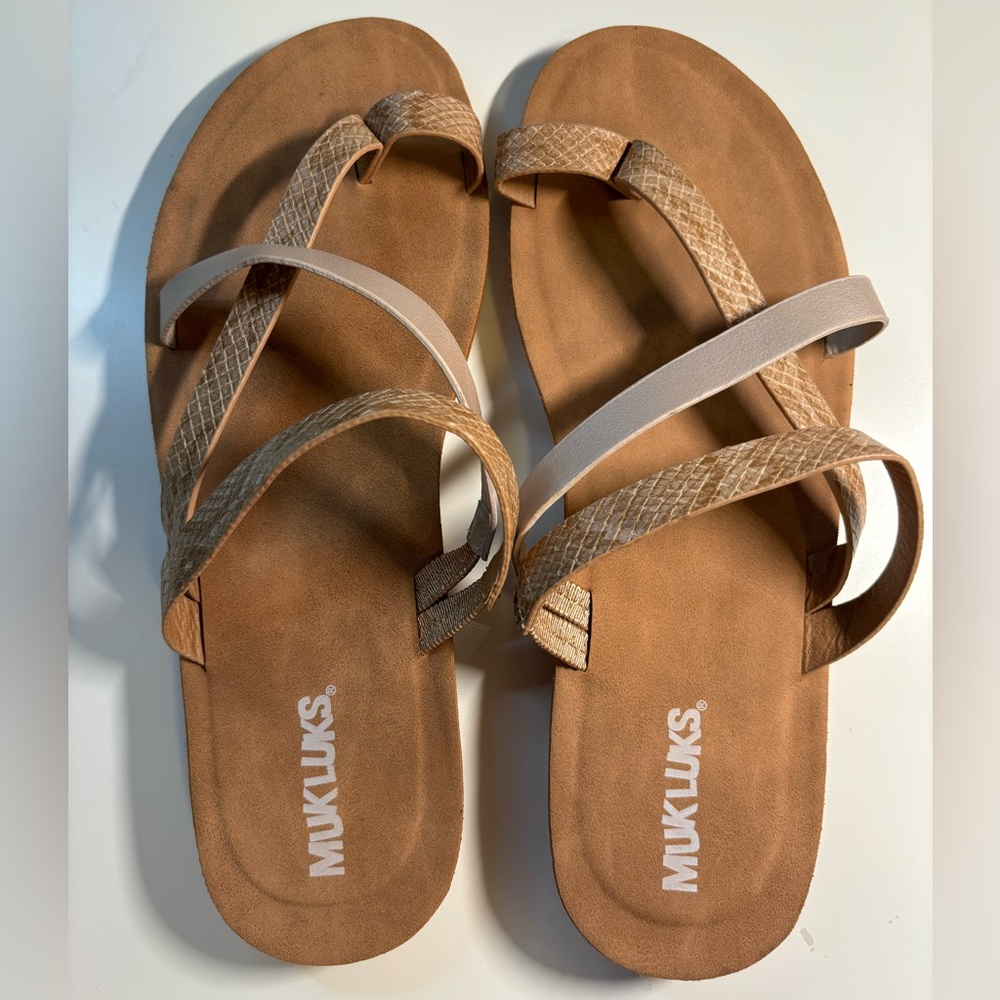 MUK LUKS Beige & Pearl Snake Embossed Criss-Cross Strap Sandal